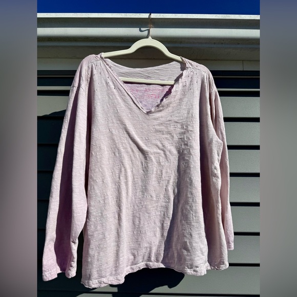 Magnolia Pearl Long Sleeve Lilac V-Neck Tee
